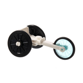 Onderdeel 80501c01 - Minifiguur, gebruiksvoorwerp rolstoelracer met zwarte rolstoelwielen en transparant lichtblauw fietswiel met gegoten zwarte harde rubberen band (80501 / 24314pb01 / 92851pb01)
